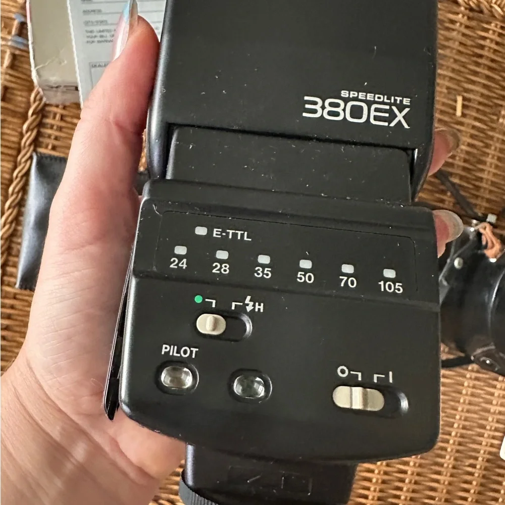 Canon SPEEDLITE 380EX Professional Flash in Original Box